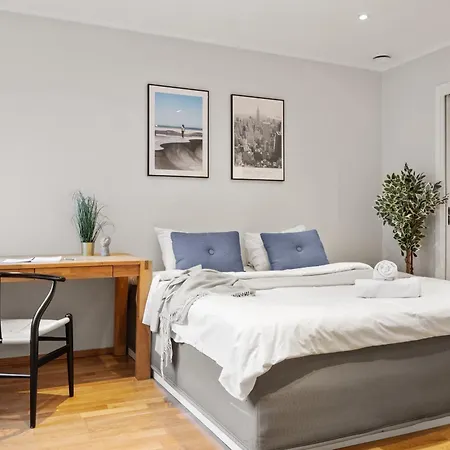 12-guest - Self Check-in - Large Smart Tv - Апартаменты Берген